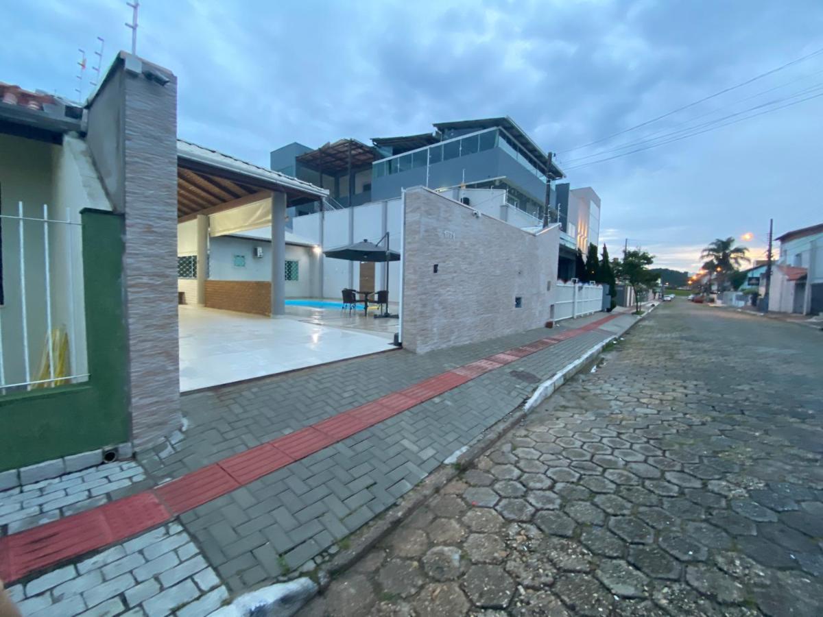 Casa No Centro De Balneario Camboriu Villa Exteriör bild
